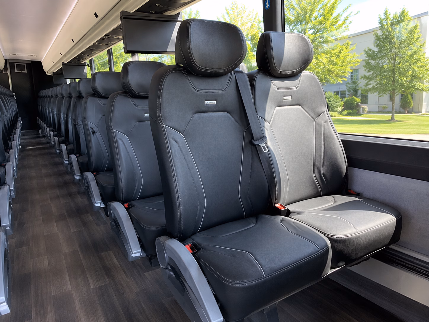 how the distance and duration of your trip affect charter bus rates in st louis