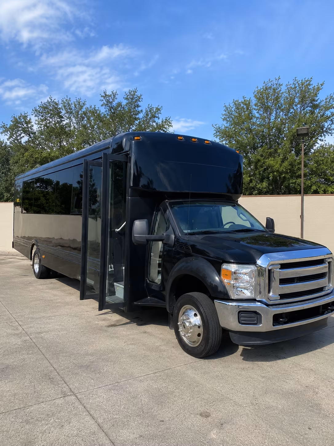 st louis 20 passenger party bus